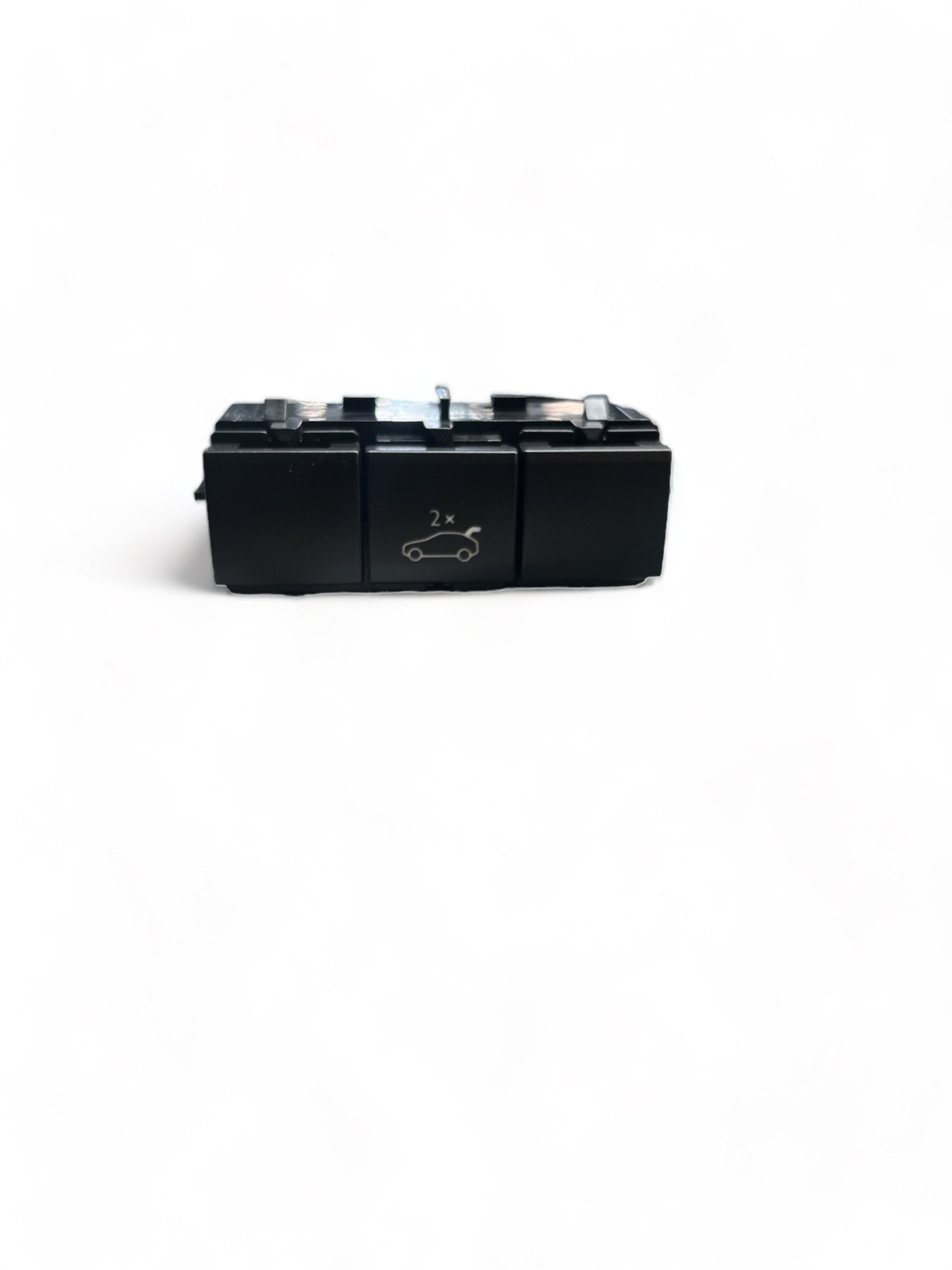 Button Switch Opening Tailgate Rear Hood Peugeot 3008 (2019) code: 9813047277 - F&P CRASH SRLS - Used Parts