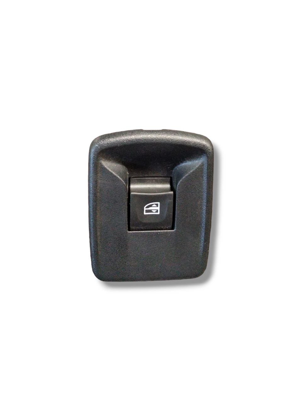 Right front window lift switch Dacia Sandero Stepway (2012 - 2020) code.00240089 - F&P CRASH SRLS - Used Spare Parts