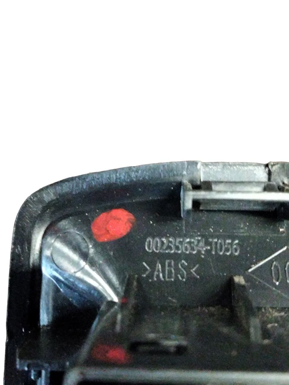 Right front window lift switch Dacia Sandero Stepway (2012 - 2020) code.00235634 - F&P CRASH SRLS - Used Parts