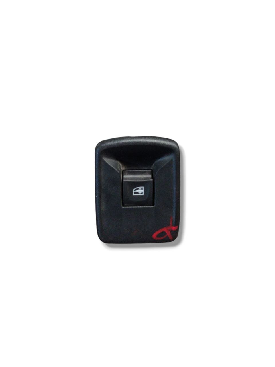 Pulsantiera alzacristalli anteriore destra Dacia Sandero stepway(2012 - 2020)cod.00240089 - F&P CRASH SRLS - Ricambi Usati