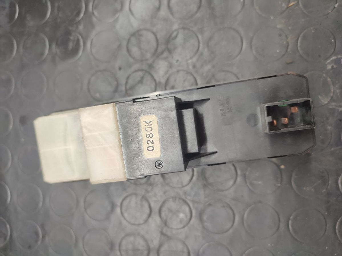 Left front window lift button Suzuki Grand Vitara 2005 - F&P CRASH SRLS - Used Parts