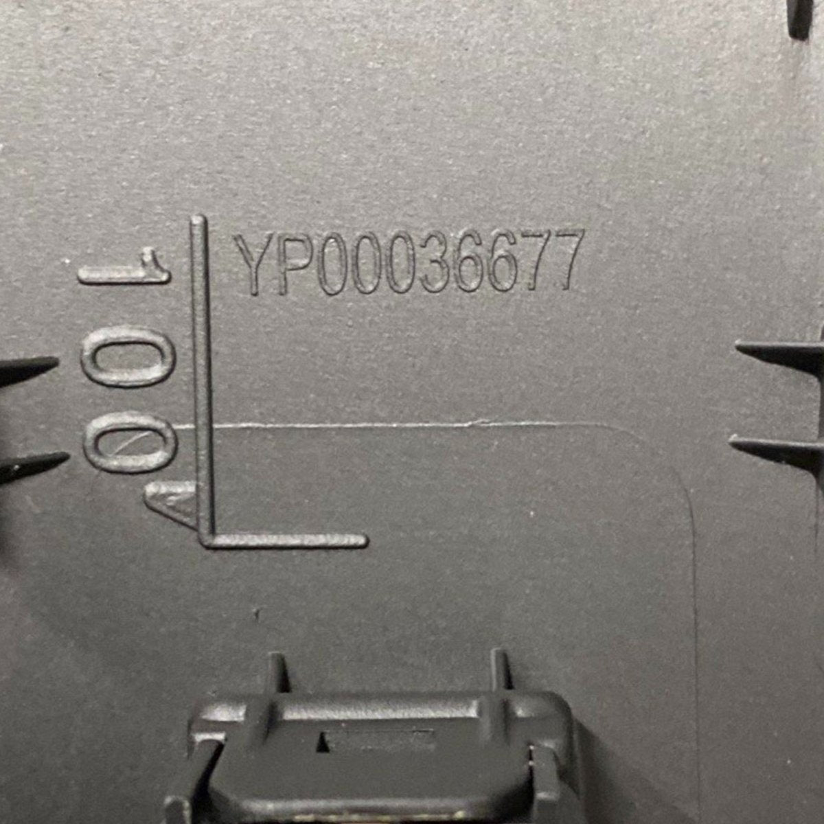 Pulsantiera alzavetri anteriore destra (dx) opel grandland x Cod: yp00036677 (2017 - 2024) - F&P CRASH SRLS - Ricambi Usati
