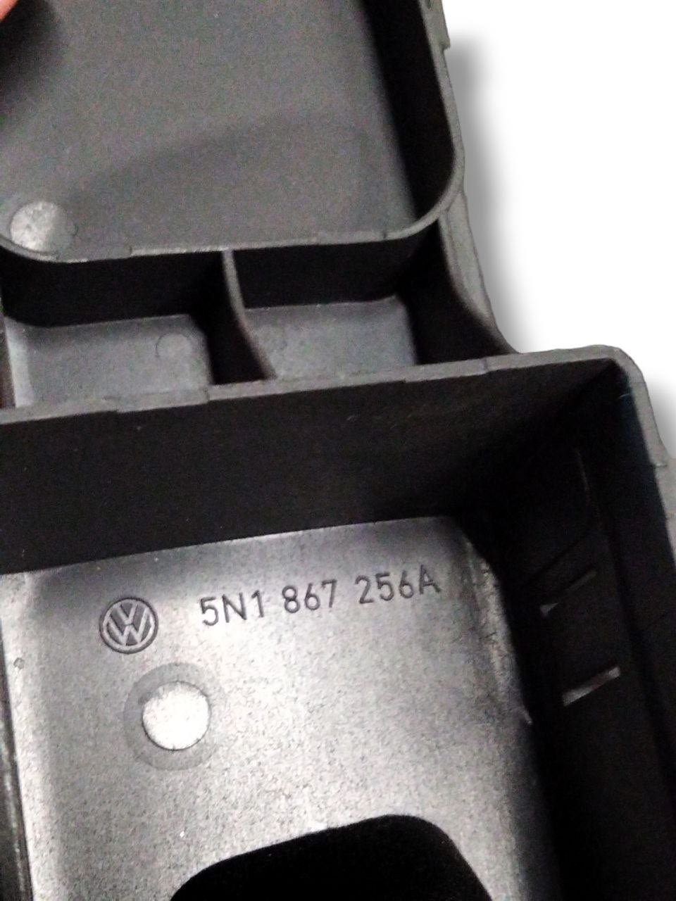 Pulsantiera alzavetri Anteriore Destra Volkswagen Tiguan (2007 - 2015) cod.5N1867256A - F&P CRASH SRLS - Ricambi Usati