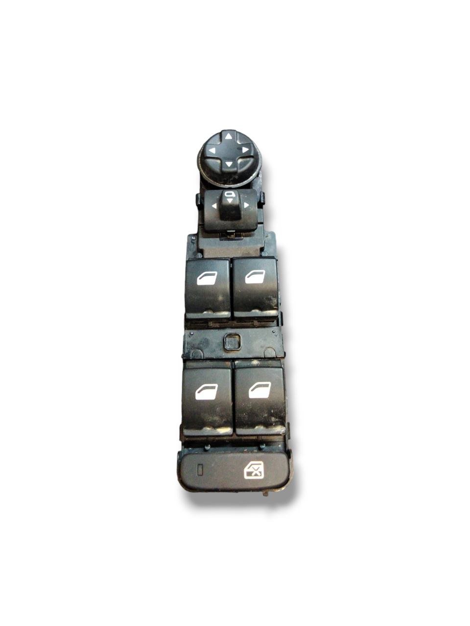 Left front window lift switch (Sx) Peugeot 308 (2013 - 2021) code.98319761ZD - F&amp;P CRASH SRLS - Used Parts