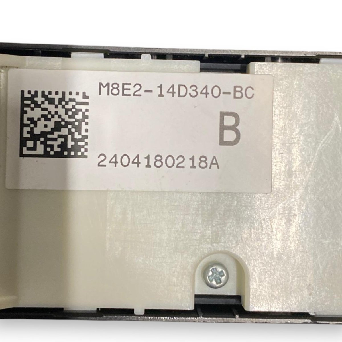 Left front window lift button (sx) Range Rover Sport L461 (2022 - ) Code: m8e2 - 14d340 - bc - F&P CRASH SRL - Used Parts