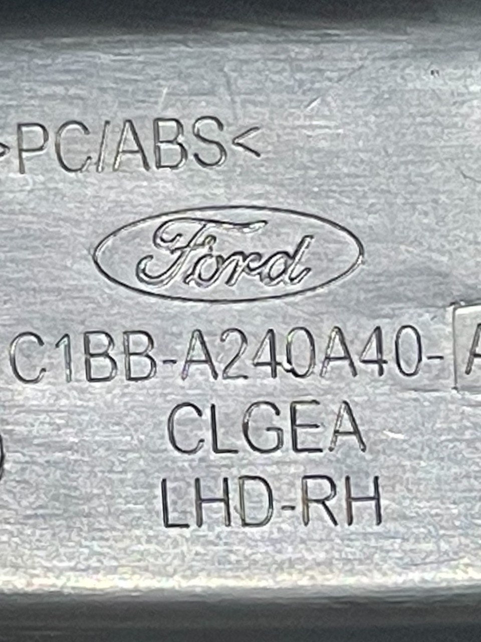 Pulsantiera Alzavetro Anteriore Destra Ford Fiesta VI cod:C1BBA240A40 (2008 > 2017) - F&P CRASH SRLS - Ricambi Usati