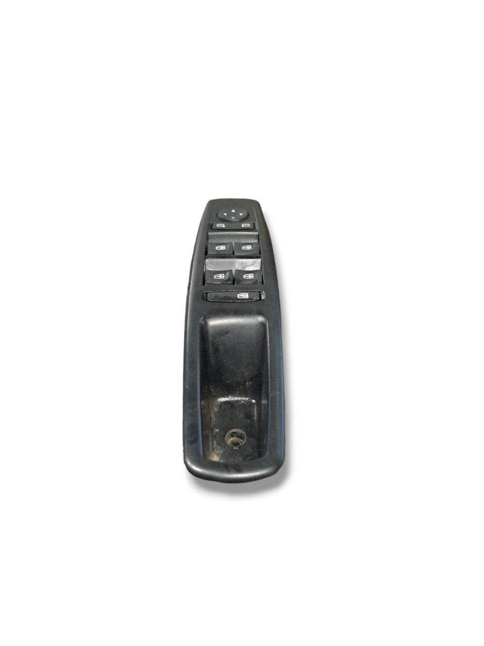 Pulsantiera Alzavetro Anteriore Sinistra Renault Scenic COD:809610016R (2009 - 2016) - F&amp;P CRASH SRLS - Ricambi Usati