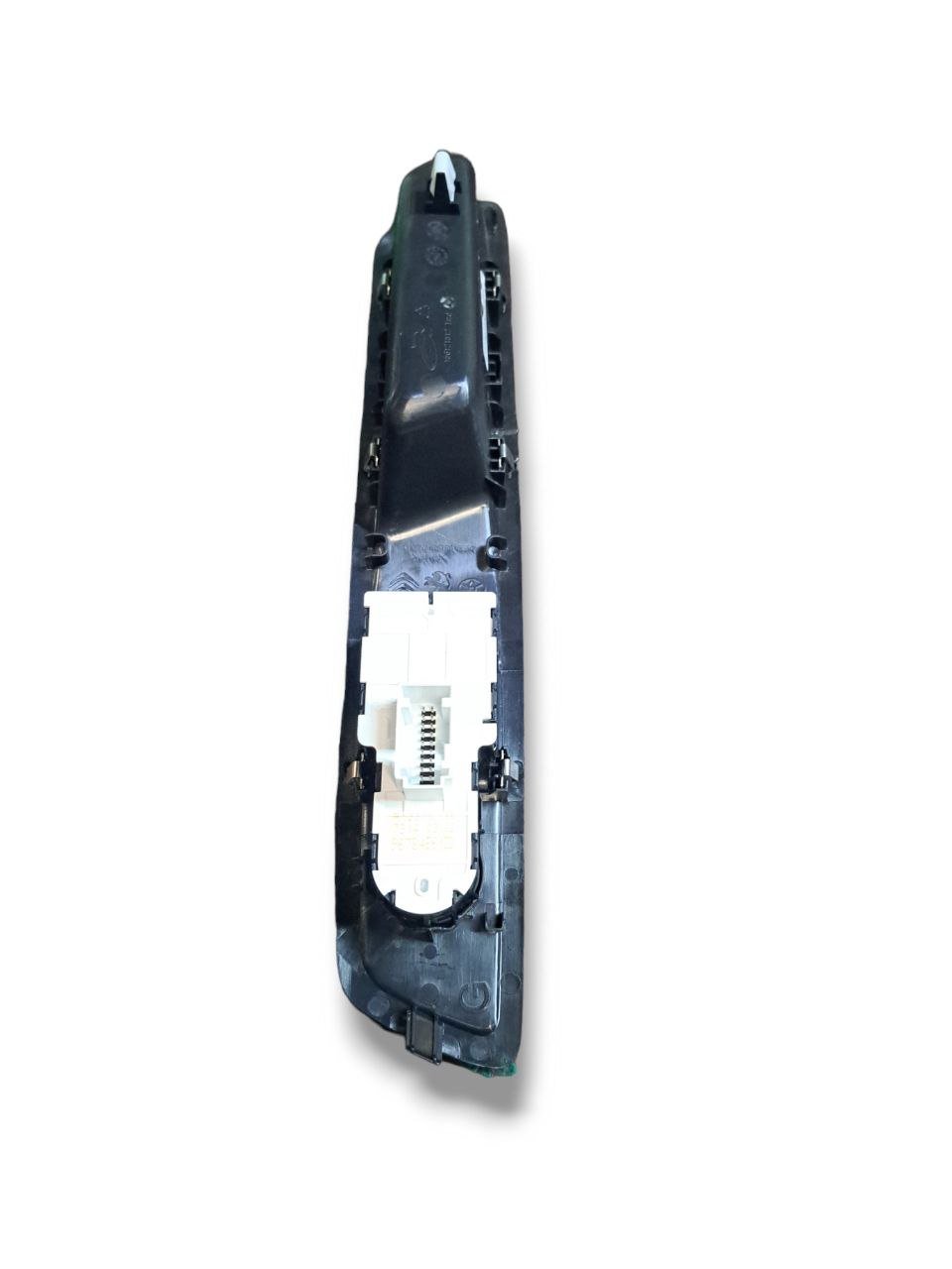 Pulsantiera Alzavetro anteriore sinistra (sx) Peugeot Expert / Citroen Berlingo (2018) COD:98144415ZD - F&P CRASH SRLS - Ricambi Usati