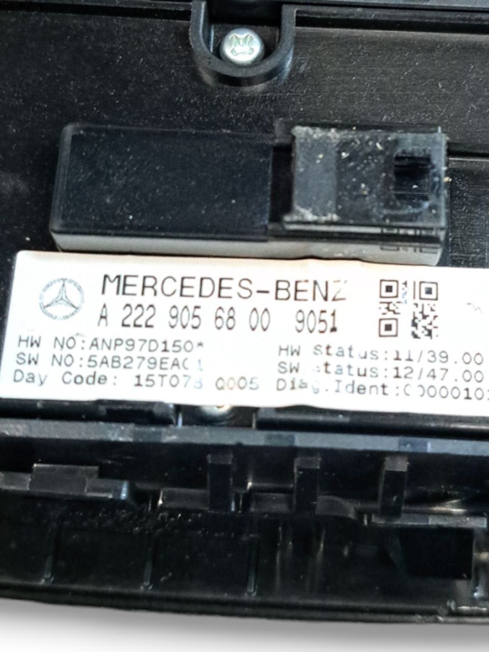 Pulsantiera Alzavetro anteriore sinistro (sx) Mercedes - Benz Classe C W205 (2013 - 2021) COD:A2229056800 - F&P CRASH SRLS - Ricambi Usati