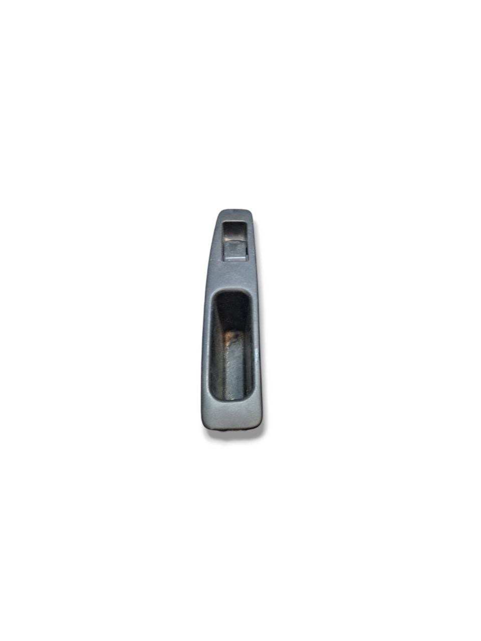 Pulsantiera Alzavetro Posteriore Destra (dx) Nissan Qashqai J10 ( 2006 - 2014 ) COD:82950JD000 - F&P CRASH SRLS - Ricambi Usati