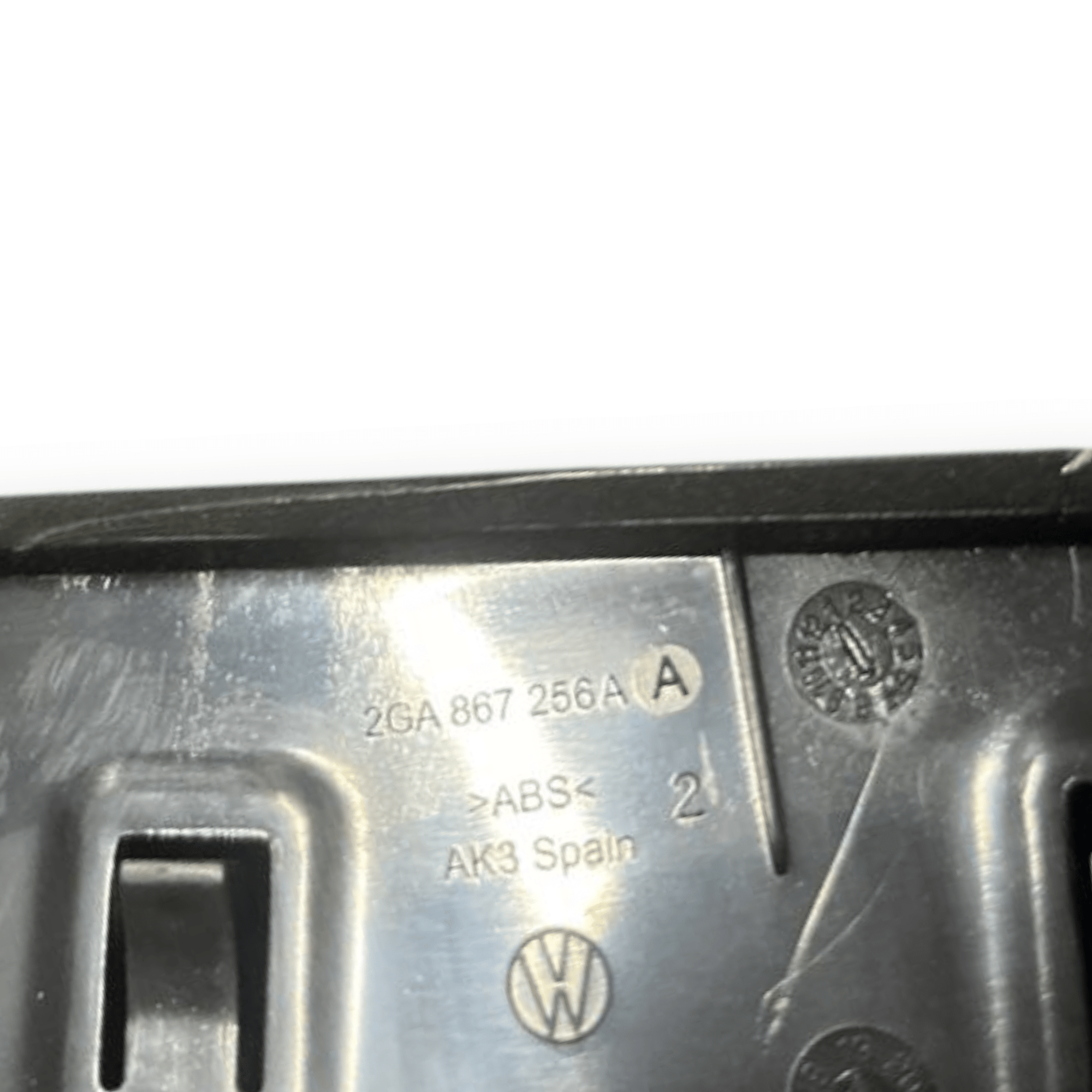 Pulsantiera Alzavetro posteriore destro (dx) Volkswagen T - Roc (2017>) cod: 2GA867256A - F&P CRASH SRLS - Ricambi Usati
