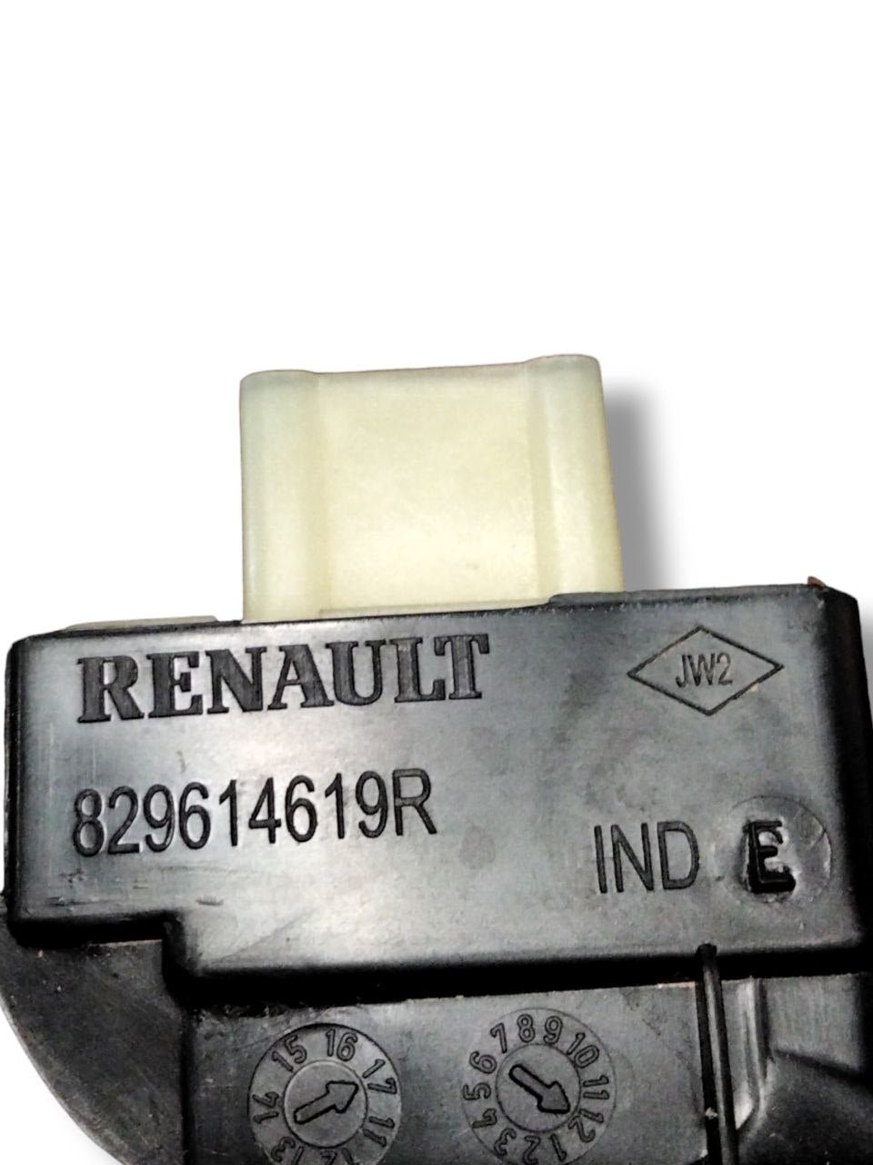 Pulsantiera Alzavetro posteriore sinistra Renault captur (2013 - 2019) cod.829614619R - F&P CRASH SRLS - Ricambi Usati