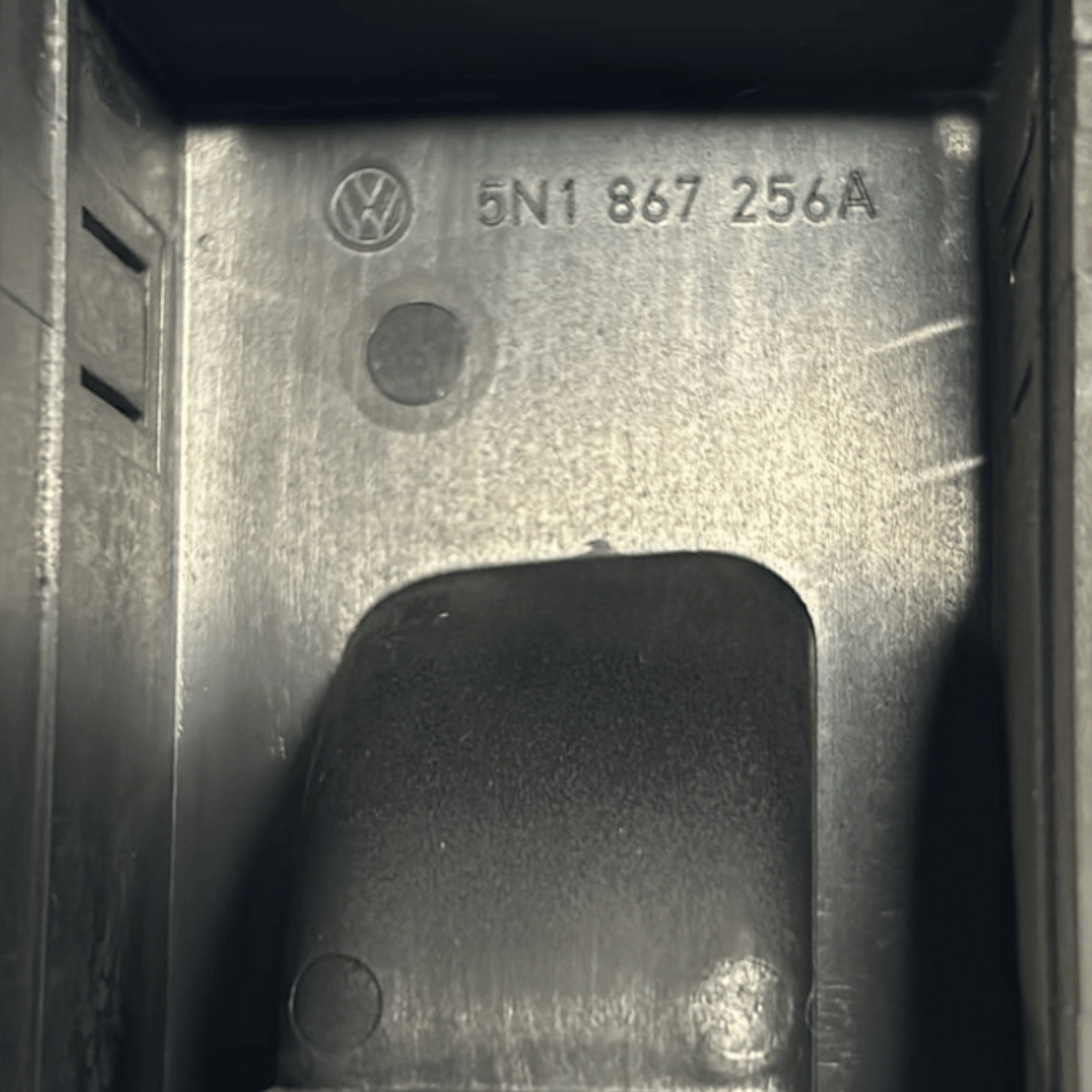 Right Front Window Switch Volkswagen Tiguan 5N code:5N1867256A (2007 > 2016) - F&P CRASH SRLS - Used Parts