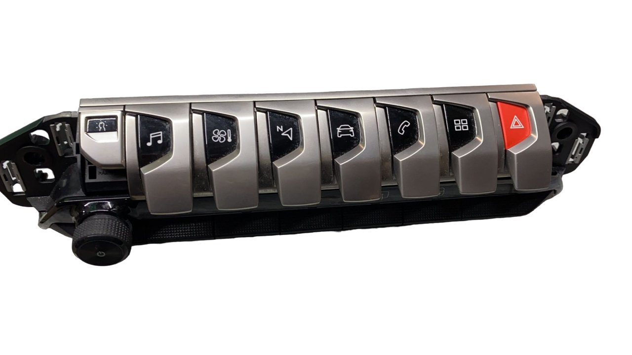Central control panel - climate controls Peugeot 3008 gt - line (2019) code:98249155dx - F&P CRASH SRLS - Used Spare Parts