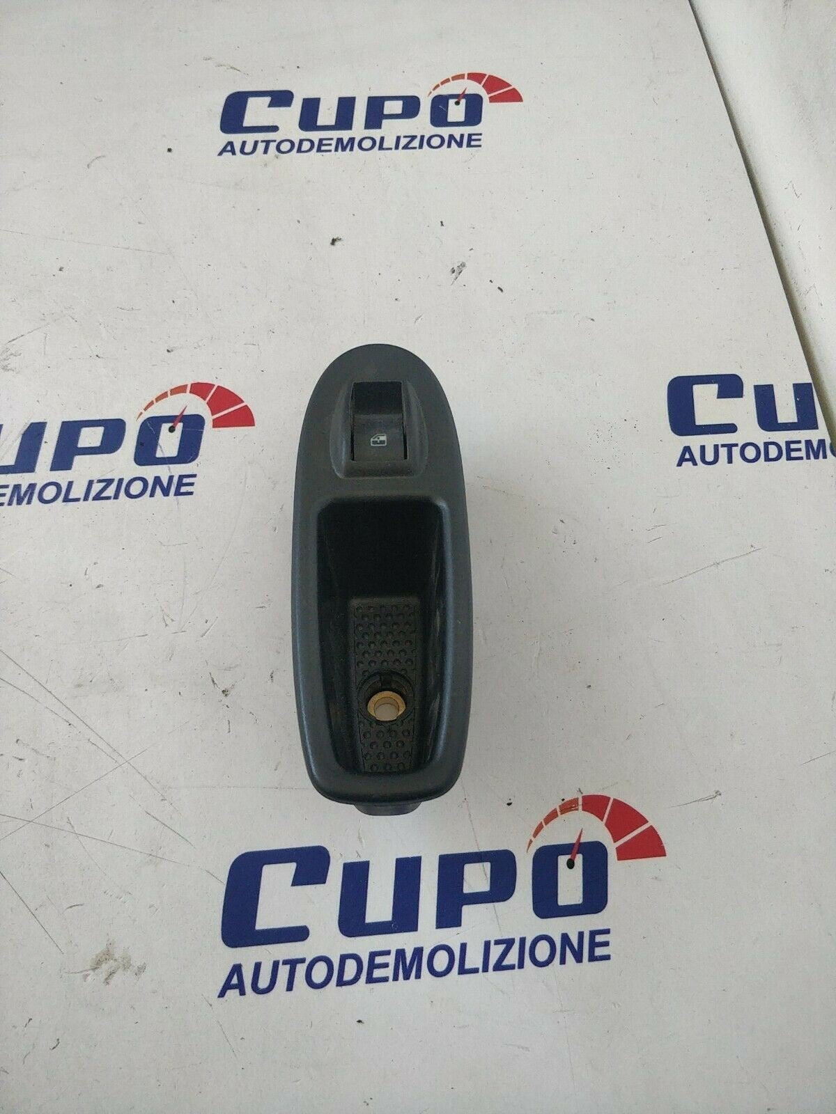 Pulsantiera Comandi Alzavetri Anteriore Dx Fiat 500L Originale - F&amp;P CRASH SRLS - Ricambi Usati