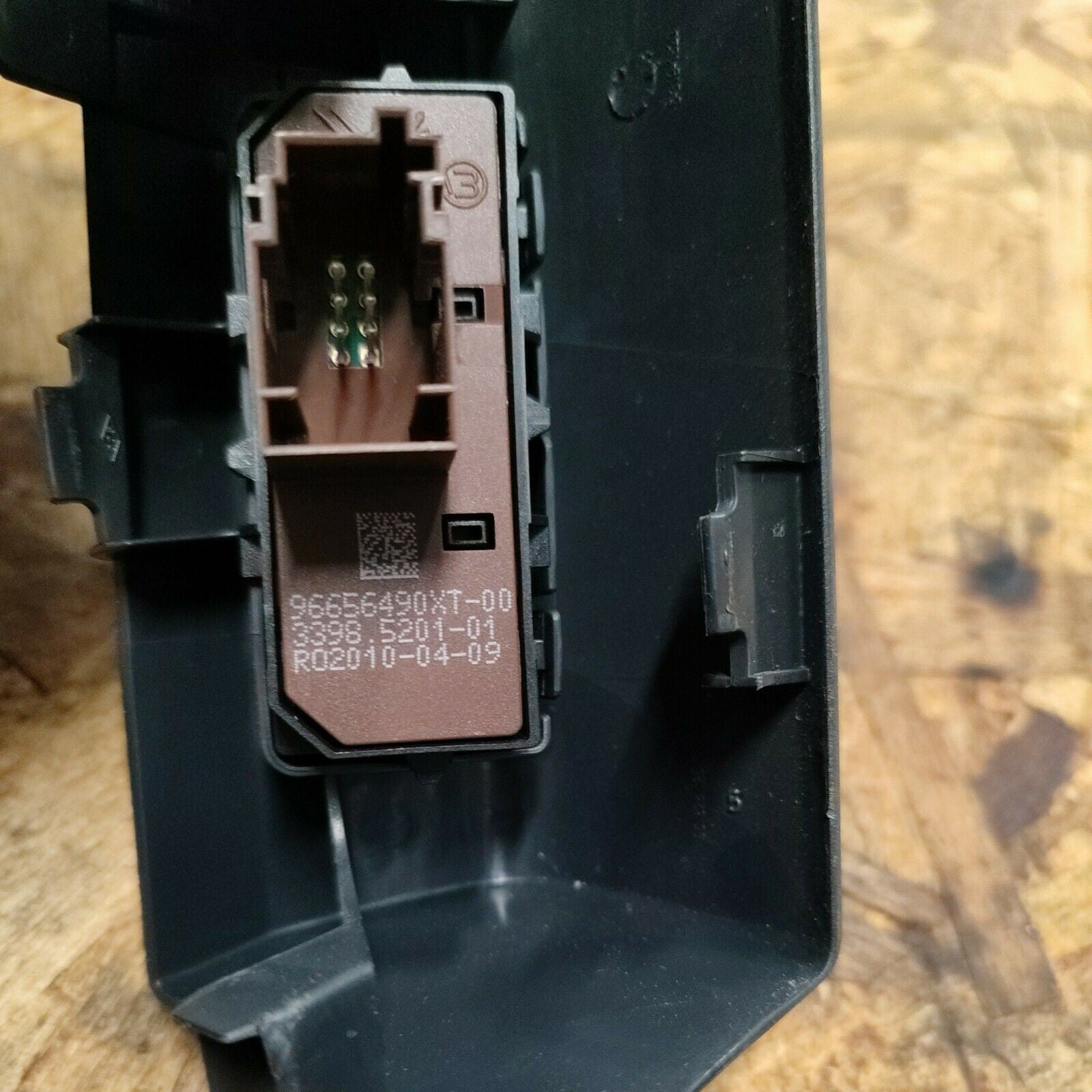 ESP control button panel parking sensors Peugeot 3008 Mk1 (2009 - 2016) - F&P CRASH SRLS - Used Parts