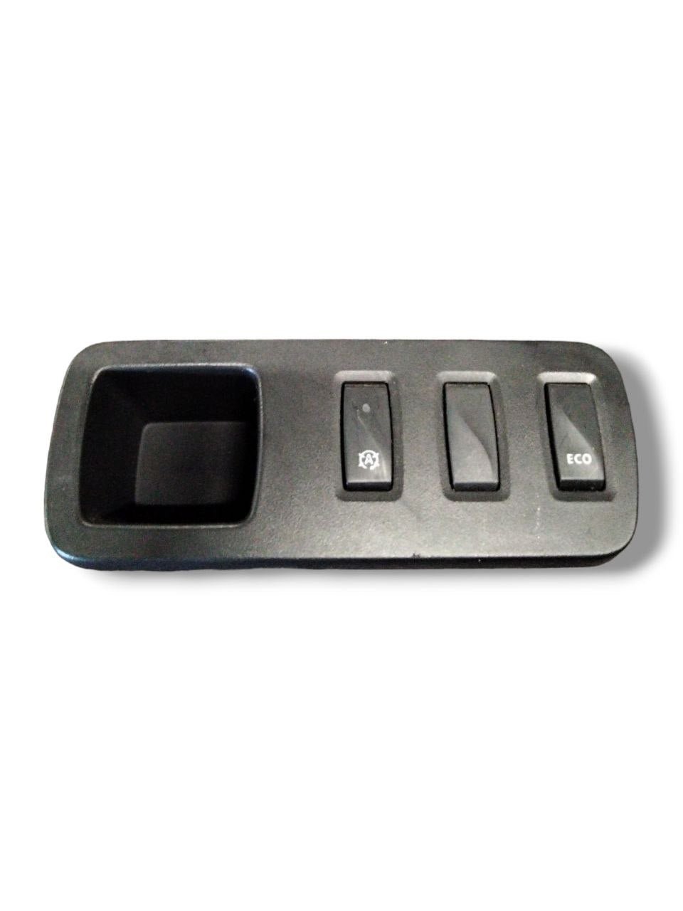 Pulsantiera Multifunzione cruscotto centrale Dacia Duster (2010 - 2017)cod.251638577R - F&P CRASH SRLS - Ricambi Usati