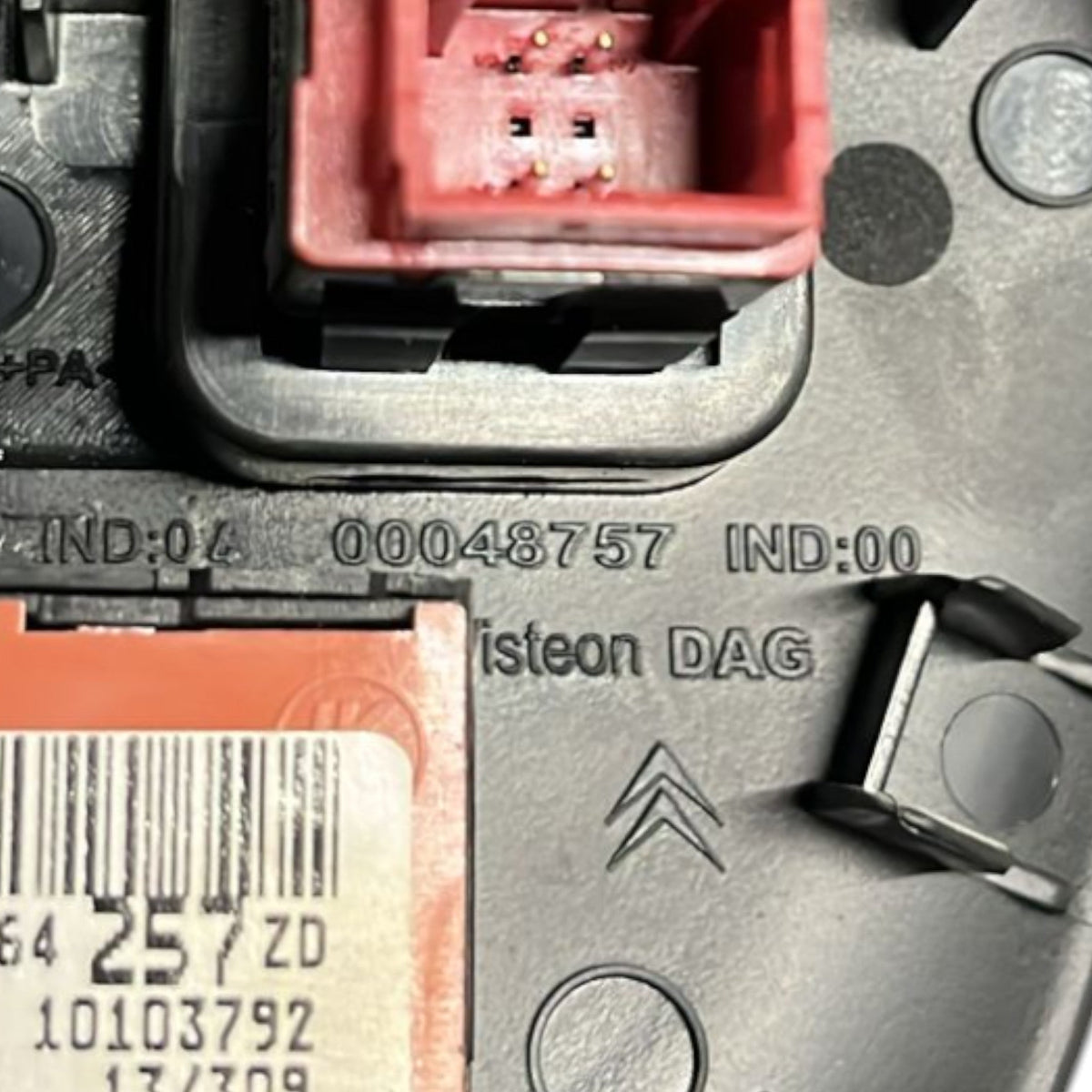 Multifunction Switch Citroen C4 Picasso II code:00048757 (2013 >2022) Controls: Eco + Fuel Cap Opening + Traction Control - F&P CRASH SRLS - Used Parts
