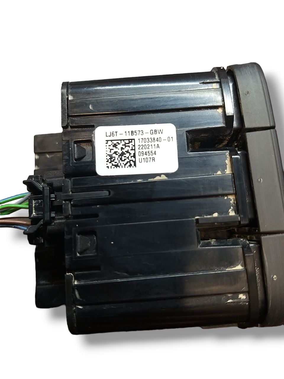 Start&Stop Button / Parking Sensors / Driving Modes Ford Focus Ecoboost (2022) Code: LJ6T - 11B573 - GBW - F&P CRASH SRLS - Used Parts