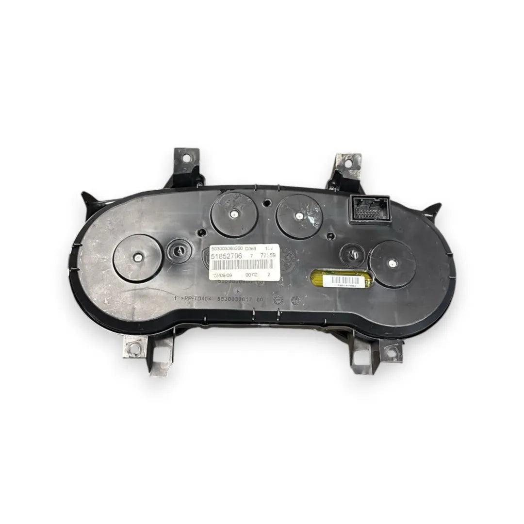 Dettaglio Quadro strumenti Fiat Punto EVO 2009–2013 cod. 51852796 - foto 2
