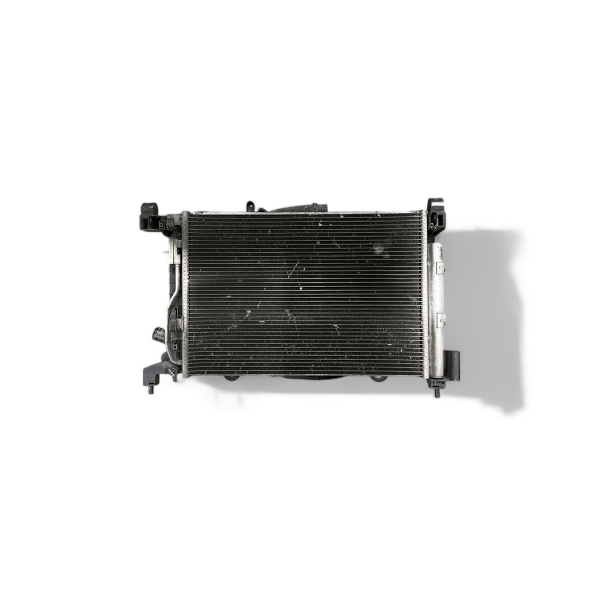Radiatore con elettro ventola Chevrolet Aveo T300 1.0 benzina (2011 - 2020) cod.95460079 - F&amp;P CRASH SRLS - Ricambi Usati