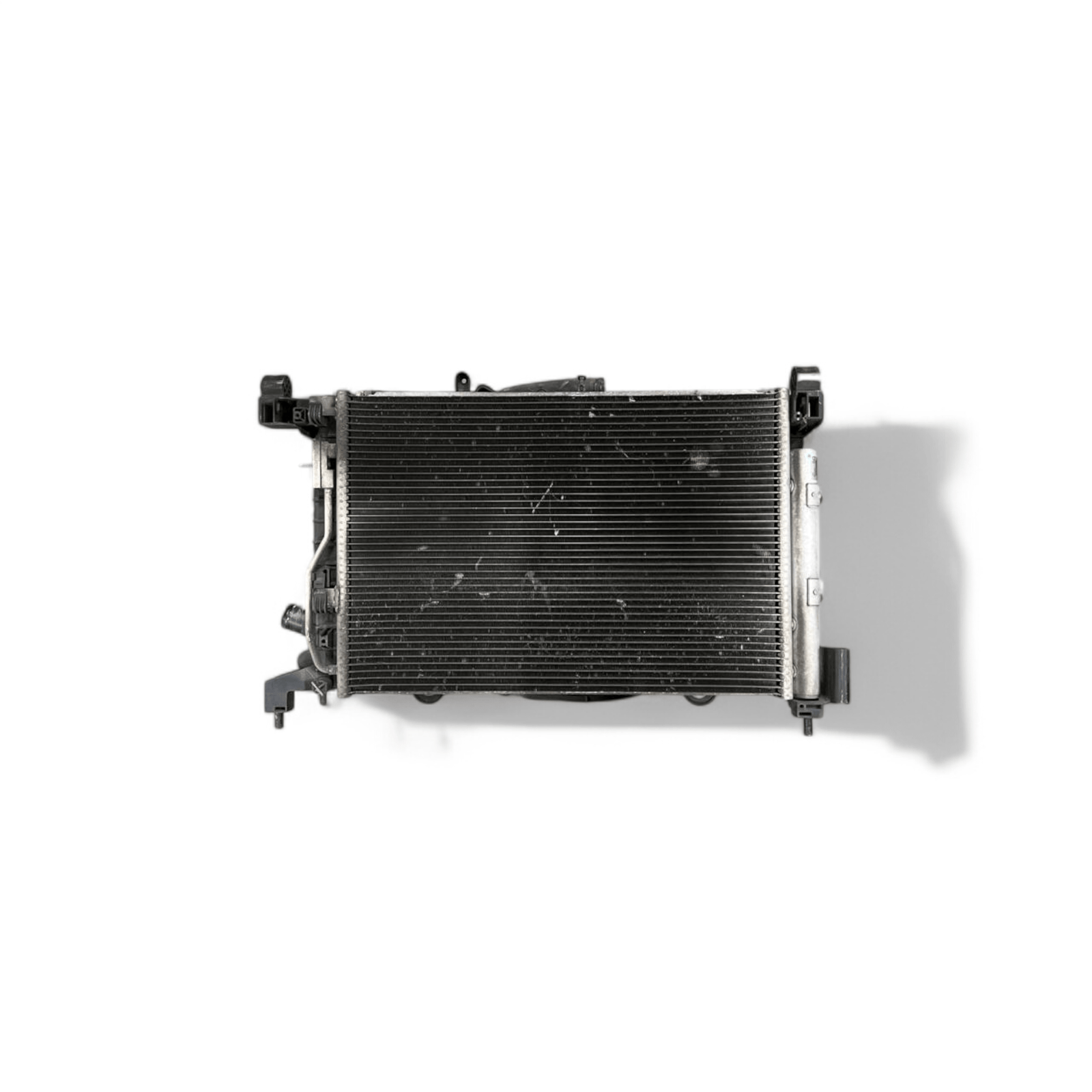 Radiatore con elettro ventola Chevrolet Aveo T300 1.0 benzina (2011 - 2020) cod.95460079 - F&P CRASH SRLS - Ricambi Usati