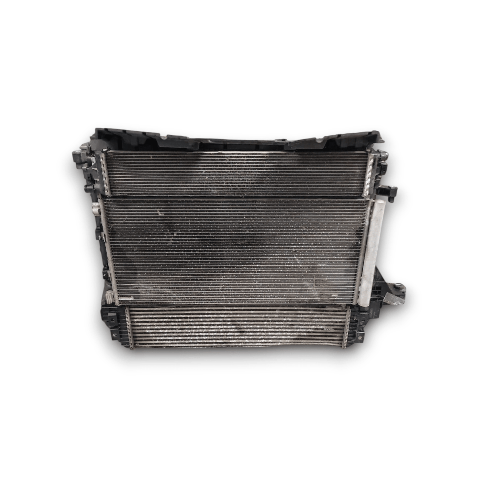 Radiatore Renault Master III 2.3 Diesel COD: 214813663R (2020 - ) - F&P CRASH SRLS - Ricambi Usati