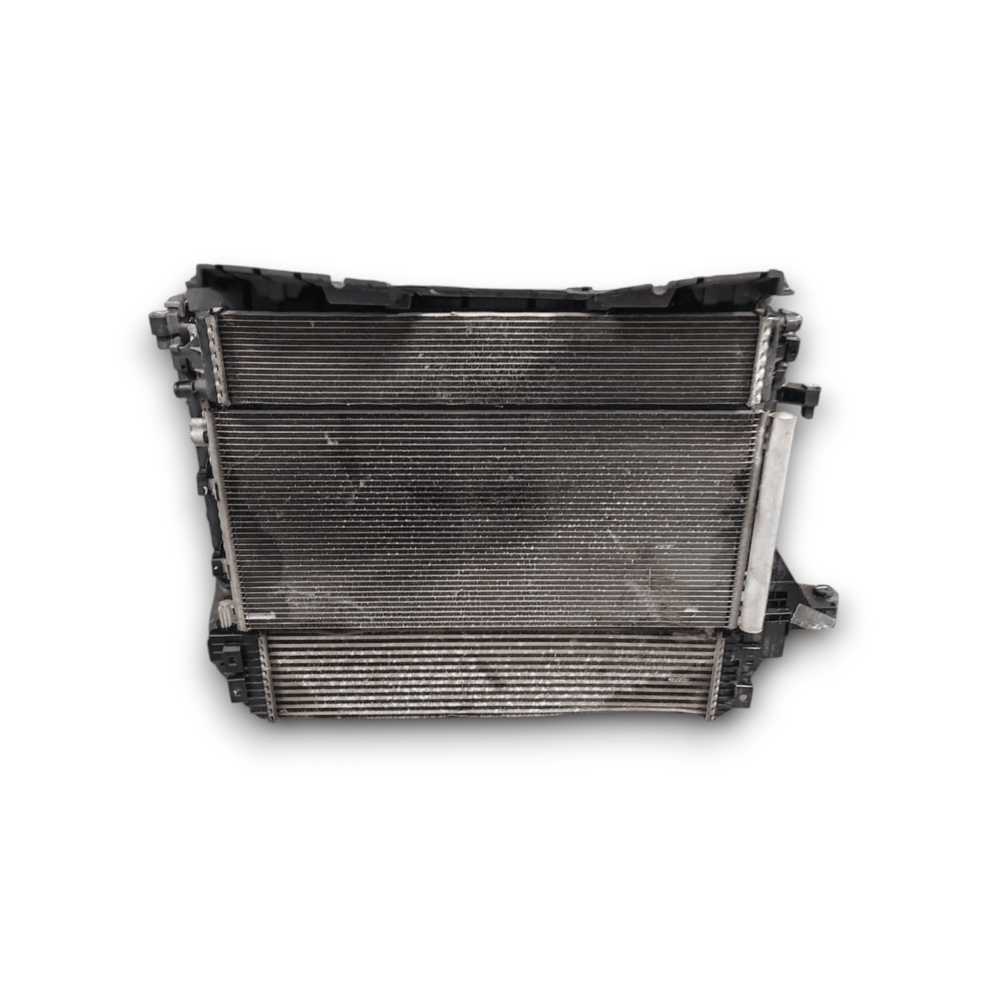 Radiatore Renault Master III 2.3 Diesel COD: 214813663R (2020 - ) - F&P CRASH SRLS - Ricambi Usati