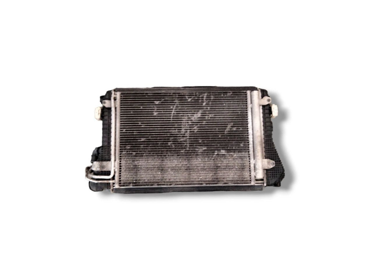 Radiatore Volkswagen Golf VI / MK6 1.6 diesel (2008 - 2012) cod.1K0121251DD - F&amp;P CRASH SRLS - Ricambi Usati