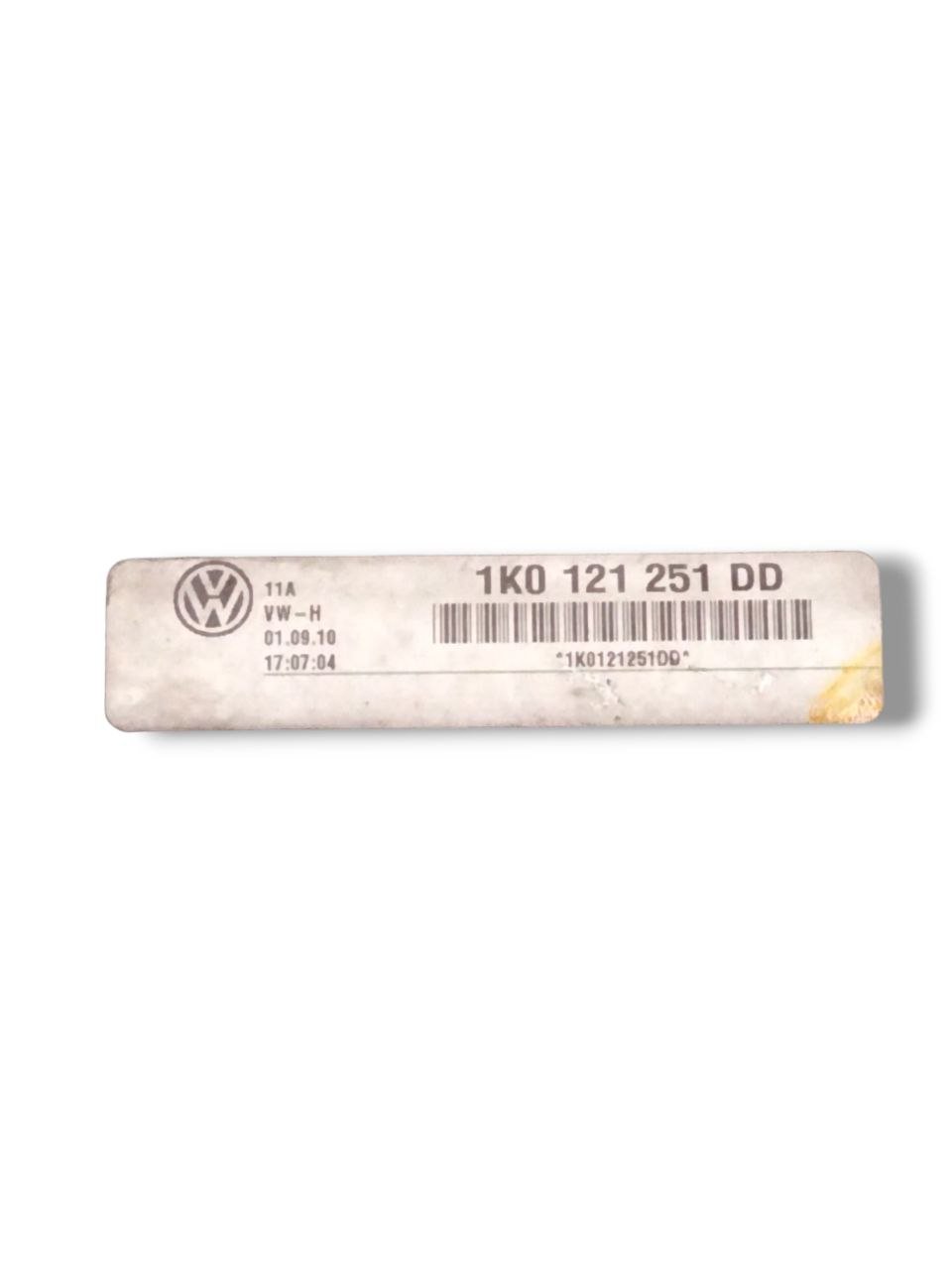 Radiatore Volkswagen Golf VI / MK6 1.6 diesel (2008 - 2012) cod.1K0121251DD - F&P CRASH SRLS - Ricambi Usati