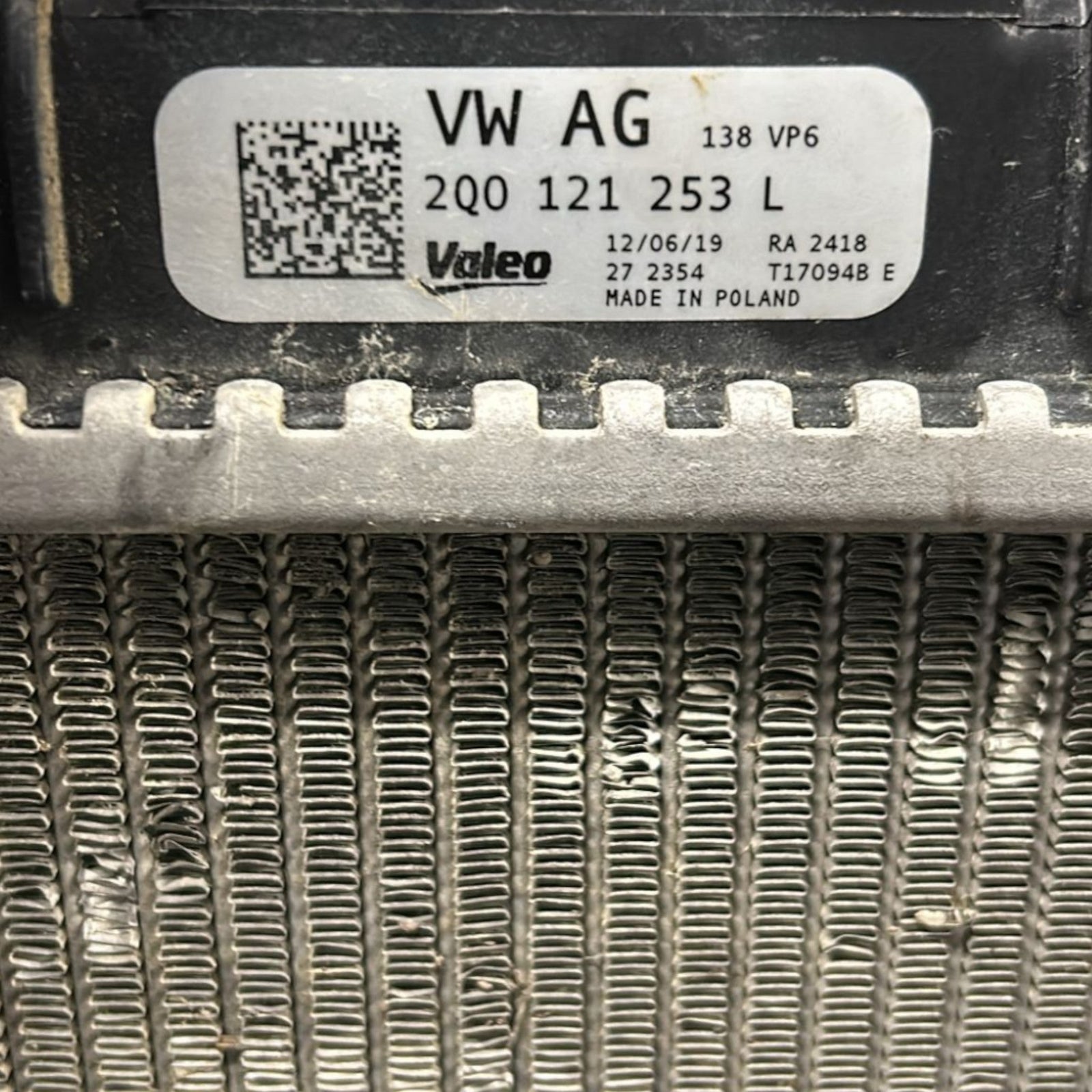 Volkswagen T-Roc 1.0 Petrol Radiator (2017 >) code:2Q0121253L - F&P CRASH SRLS - Used Spare Parts