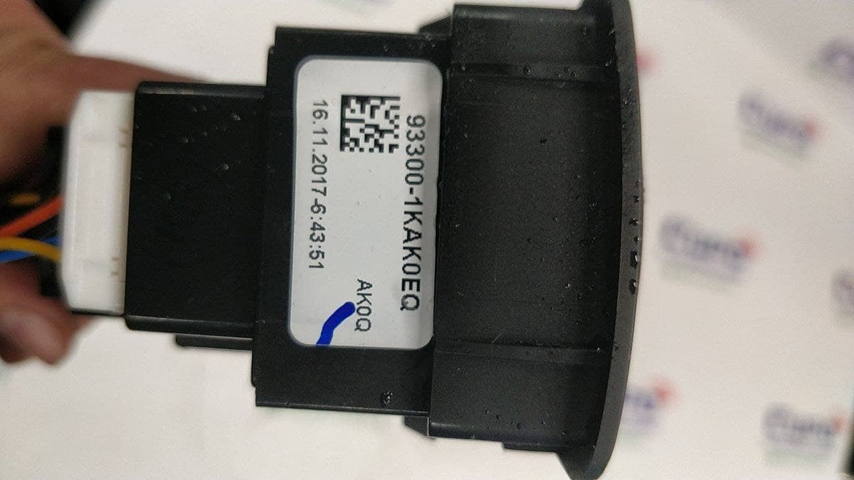 Headlight height regulator Hyundai ix20 code 93300 - 1kak0eq year 2017 - F&P CRASH SRLS - Used Parts