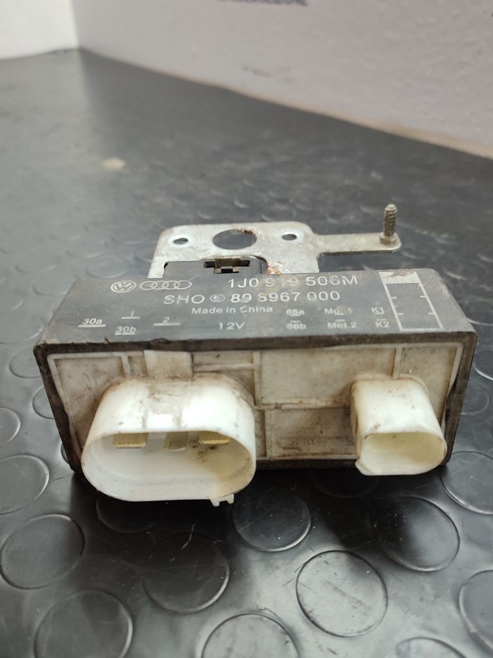 Relay radiator fan Volkswagen GOLF IV code: 1j0 919 500m - F&P CRASH SRLS - Used Parts