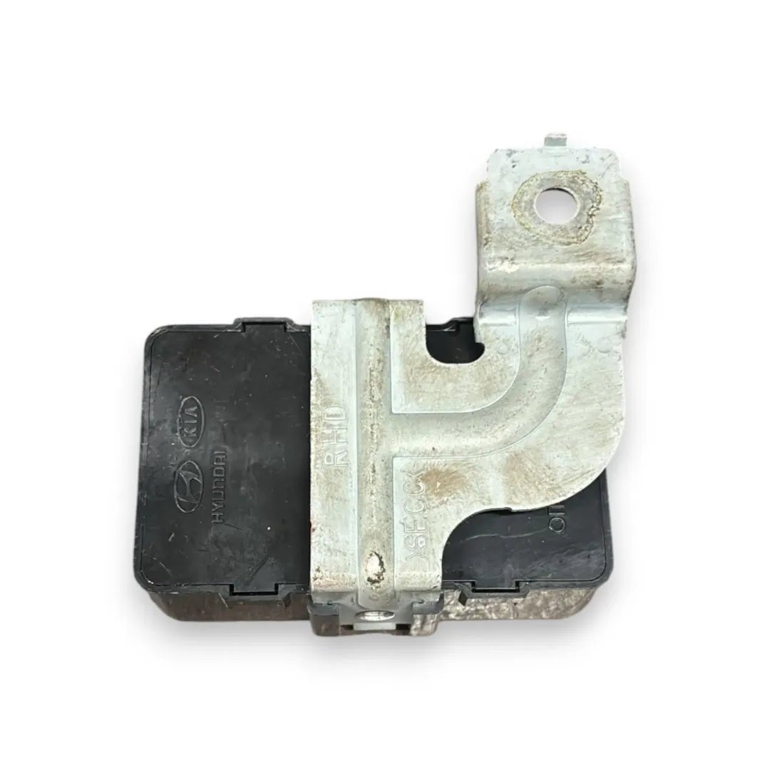 Dettaglio Relè preriscaldamento candelette Kia Sportage 3ª Serie 2014–2016 OEM 368602A850 - foto 2