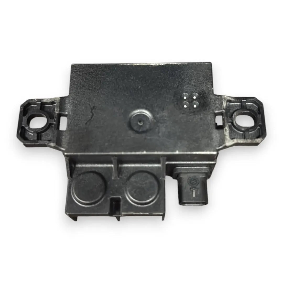 Relè preriscaldamento candelette Mercedes-Benz Classe E W/S212 dal 2009 OEM A0009822023 - F&P CRASH SRL - Ricambi Usati
