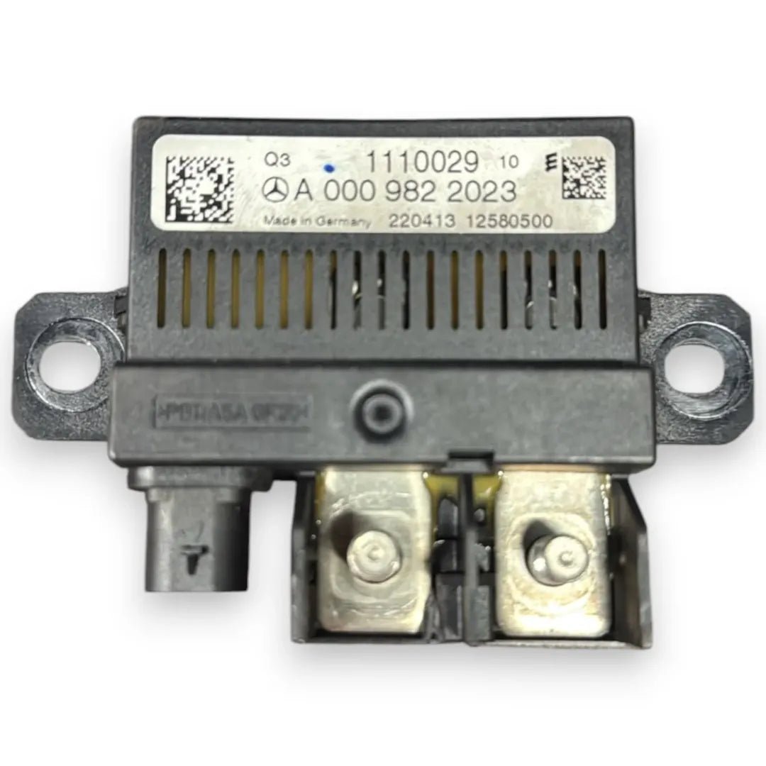 Relè preriscaldamento candelette Mercedes-Benz Classe E W/S212 dal 2009 OEM A0009822023 - F&amp;P CRASH SRL - Ricambi Usati
