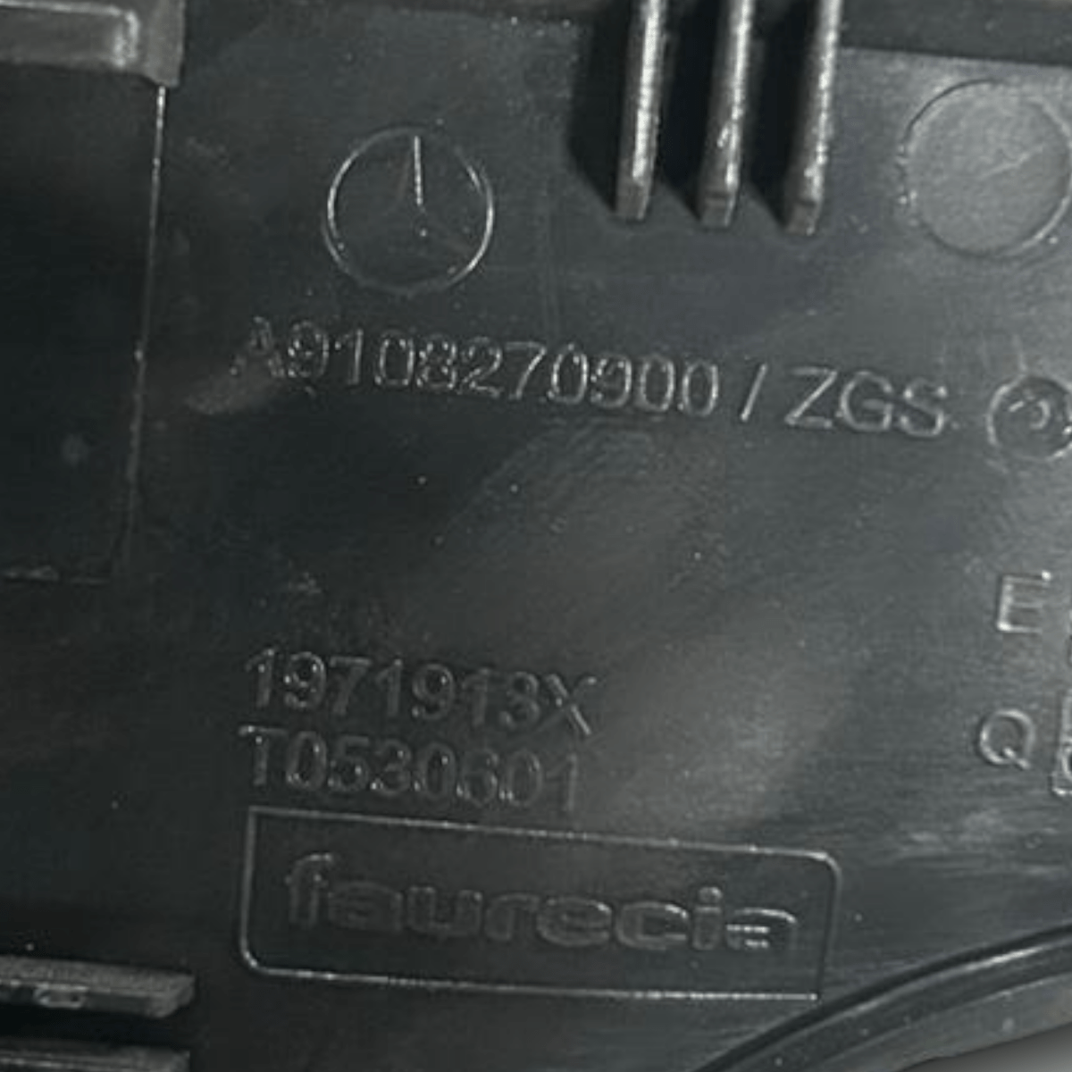 Rivestimento autoradio mercedes sprinter w910 cod:A9108270900 (2018 >) - F&P CRASH SRLS - Ricambi Usati