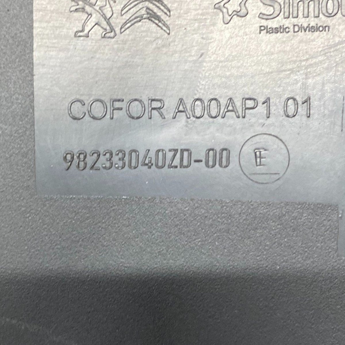 Rivestimento battitacco anteriore sinistro (sx) peugeot 208 ii (2019 - ) Cod: 98233040zd - F&P CRASH SRLS - Ricambi Usati