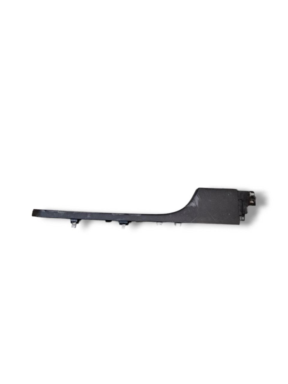 Rivestimento battitacco anteriore sinistro (sx) Renault Clio V (2019>) COD:769517586R - F&P CRASH SRLS - Ricambi Usati