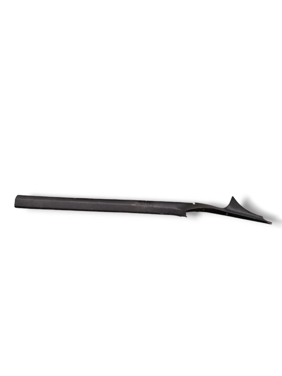 Rivestimento battitacco Sinistro Golf V (2003 - 2008) COD:1K3853371 - F&P CRASH SRLS - Ricambi Usati