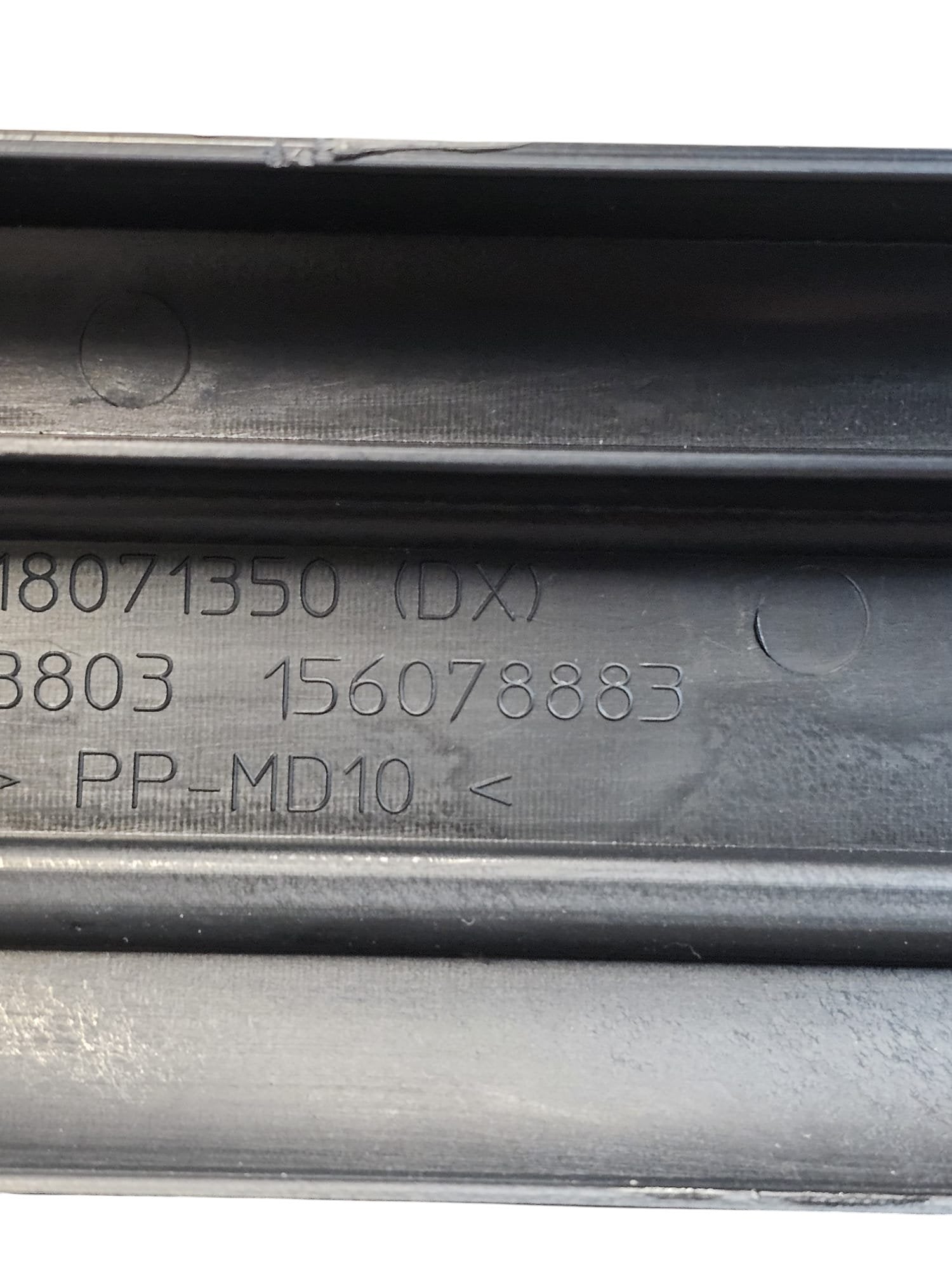 Rivestimento Battitacco / Soglia Porta Anteriore Destro Cod:156078883 Alfa Romeo Giulietta (2010 - 2020) - F&P CRASH SRLS - Ricambi Usati