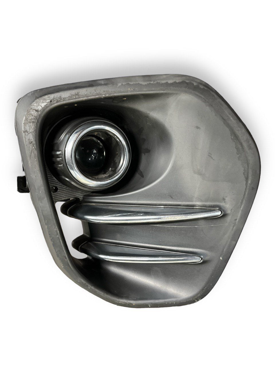 Rivestimento con Faro fendinebbia anteriore destro Kia Sportage (2010 - 2016) cod.86522 - f1000 / modanatura - F&P CRASH SRLS - Ricambi Usati