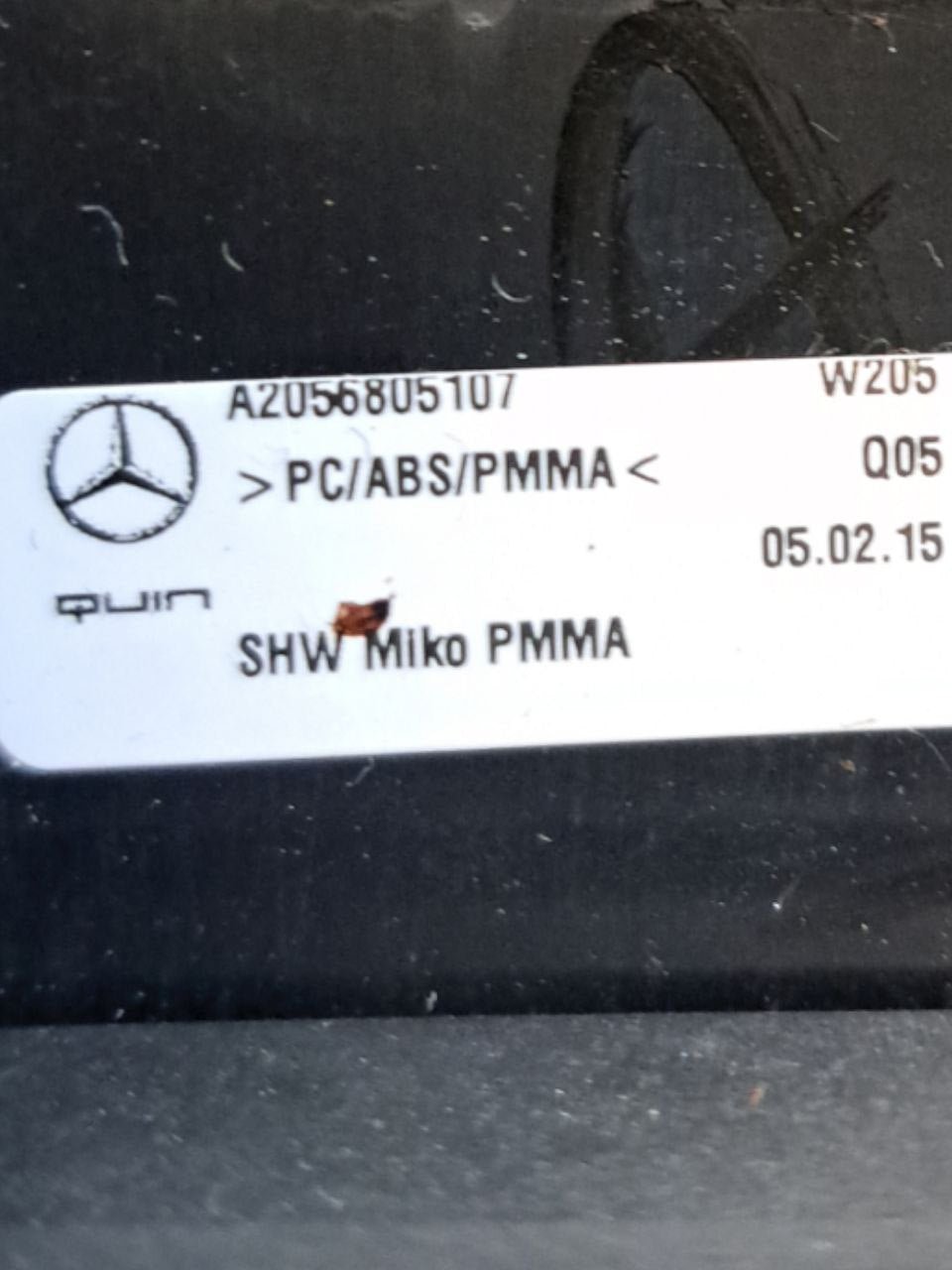 Central console covering Mercedes - Benz Class C W205 (2017) COD:A2056805107 - F&P CRASH SRLS - Used Parts