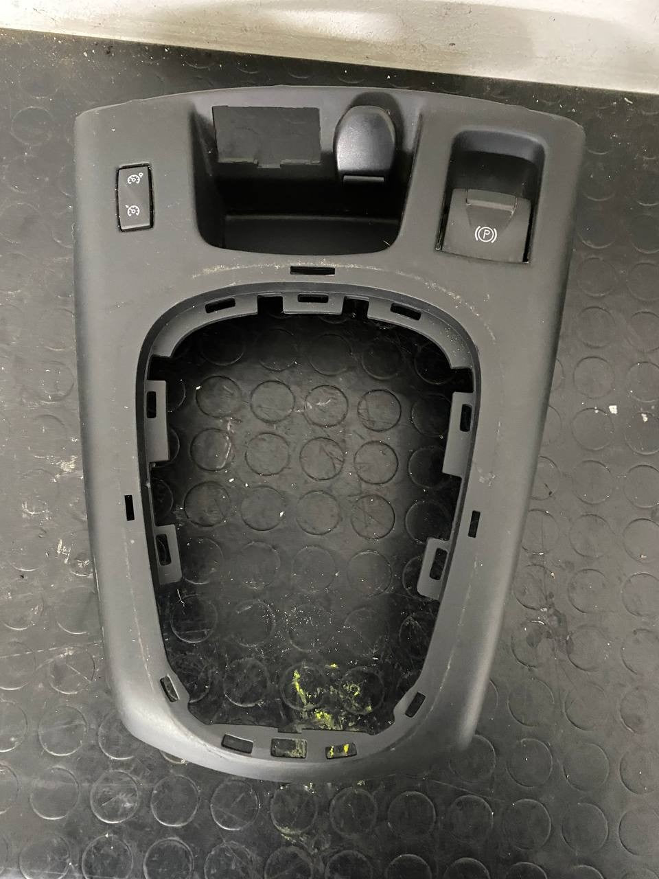Rivestimento Console Centrale Renault Megane III cod: 969330001r - F&P CRASH SRLS - Ricambi Usati