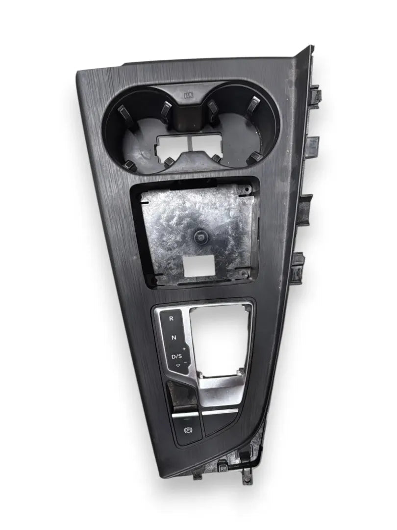Rivestimento della consolle centrale Audi A4 8W 2015–2019