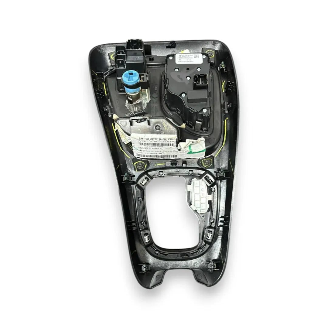 Dettaglio Rivestimento della consolle centrale Jeep Compass II 2017–2021 cod. T0521965 - foto 2