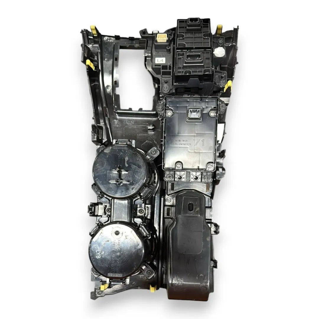 Dettaglio Rivestimento della consolle centrale Lexus NX 2017–2022 cod. 84780-78120 - foto 2