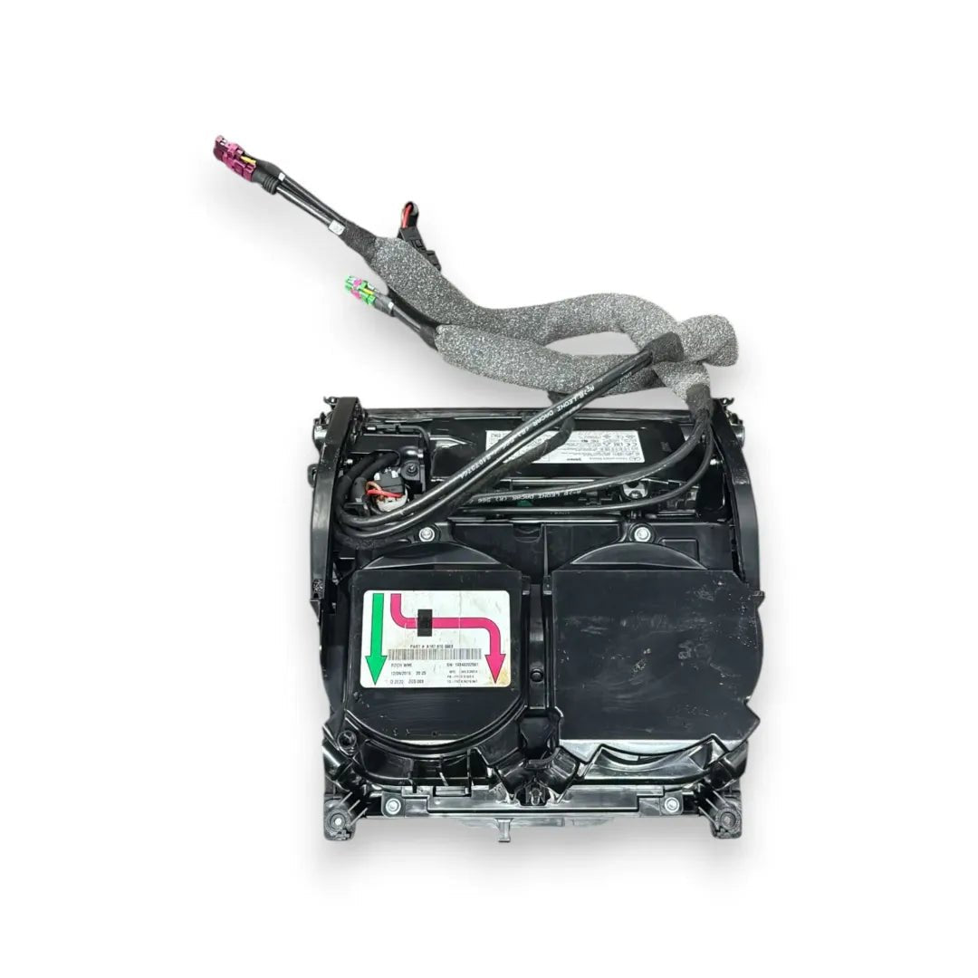 Dettaglio Rivestimento della consolle centrale Mercedes-Benz Classe GLE dal 2018 cod. A1678109903 - foto 2