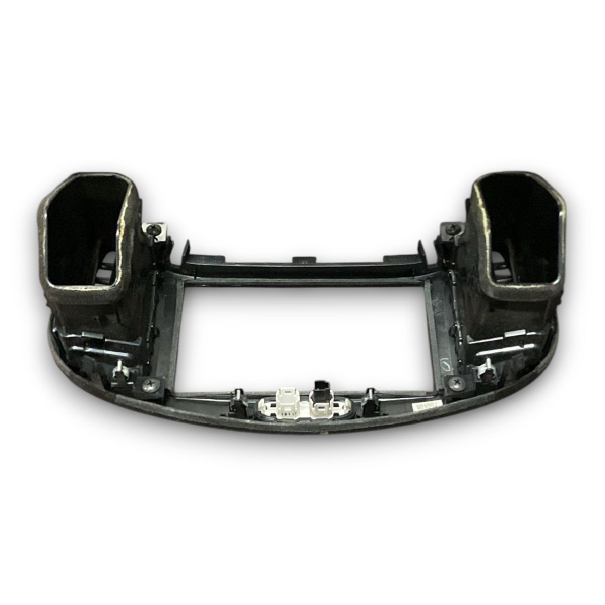Rivestimento cruscotto centrale nissan juke cod . 682601ke0a (2010 > 2019) + bocchette aria - F&P CRASH SRL - Ricambi Usati
