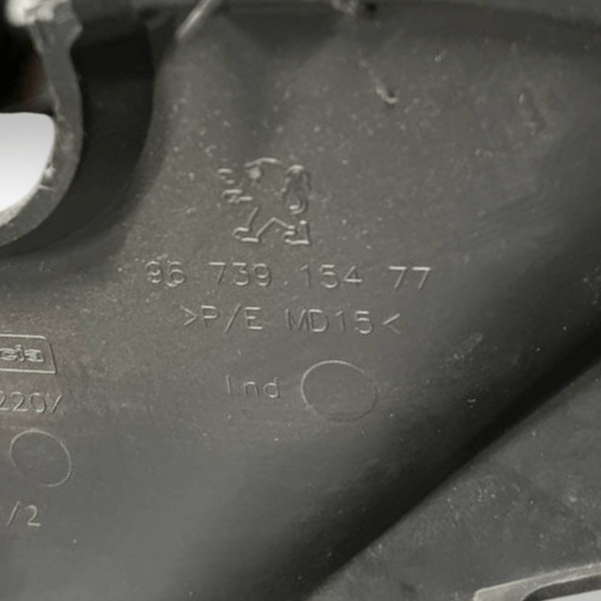 Lower coating Steering Column Peugeot 208 I (2012 to 2015) code: 9673915477 - F&P CRASH SRLS - Used Parts